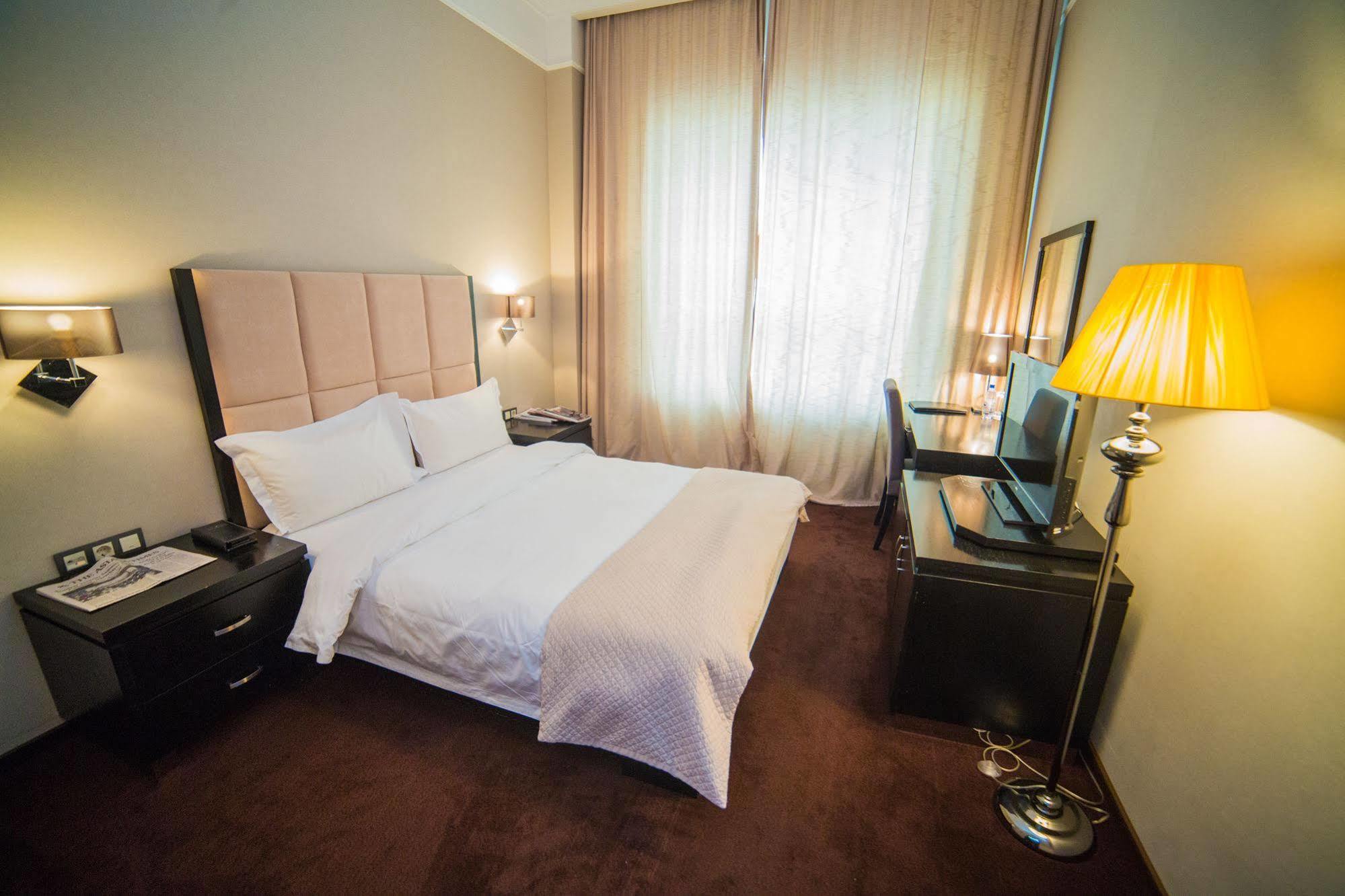 Jelsomino Boutique Hotel Asztana Kültér fotó