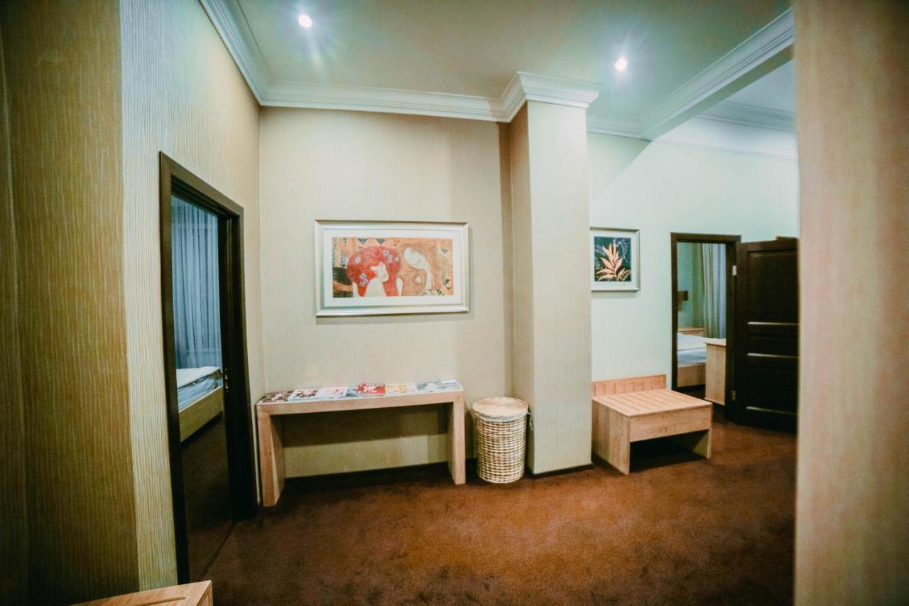 Jelsomino Boutique Hotel Asztana Kültér fotó