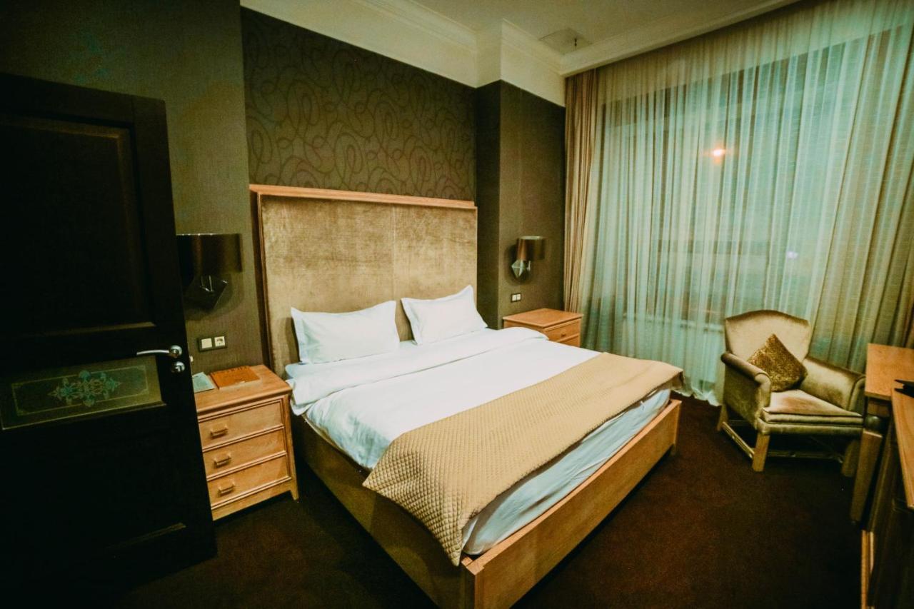 Jelsomino Boutique Hotel Asztana Kültér fotó