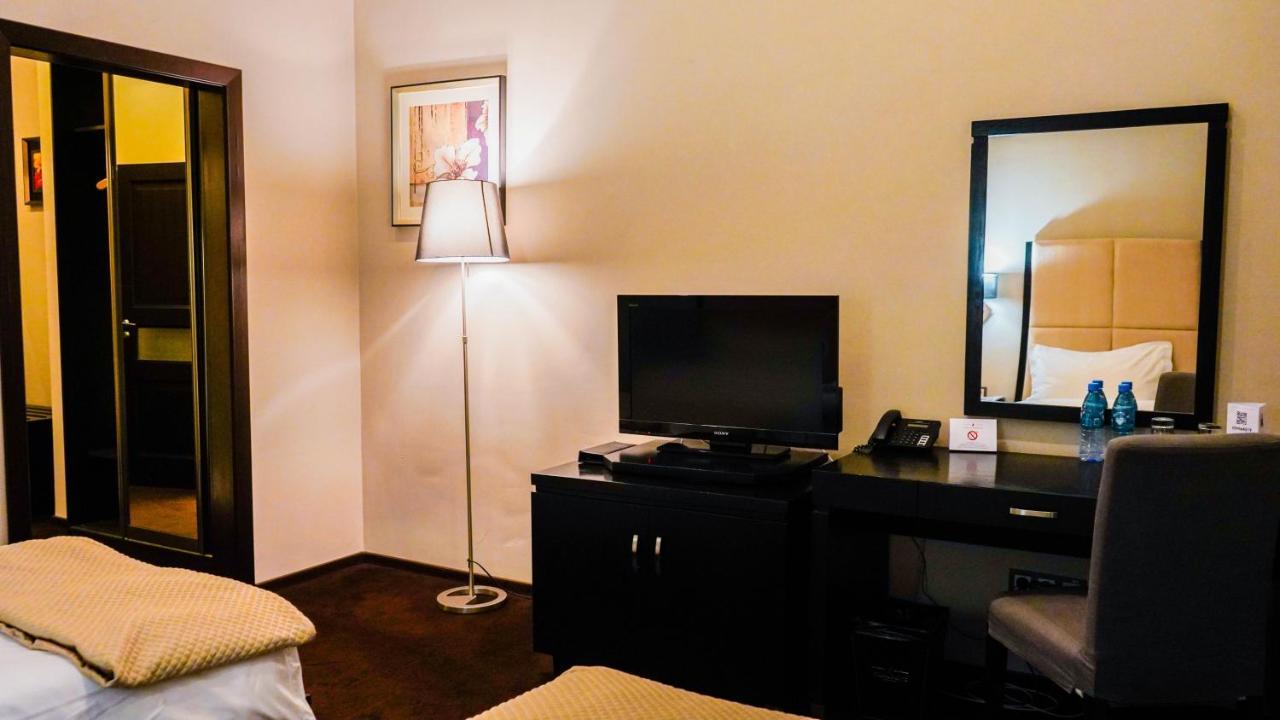 Jelsomino Boutique Hotel Asztana Kültér fotó