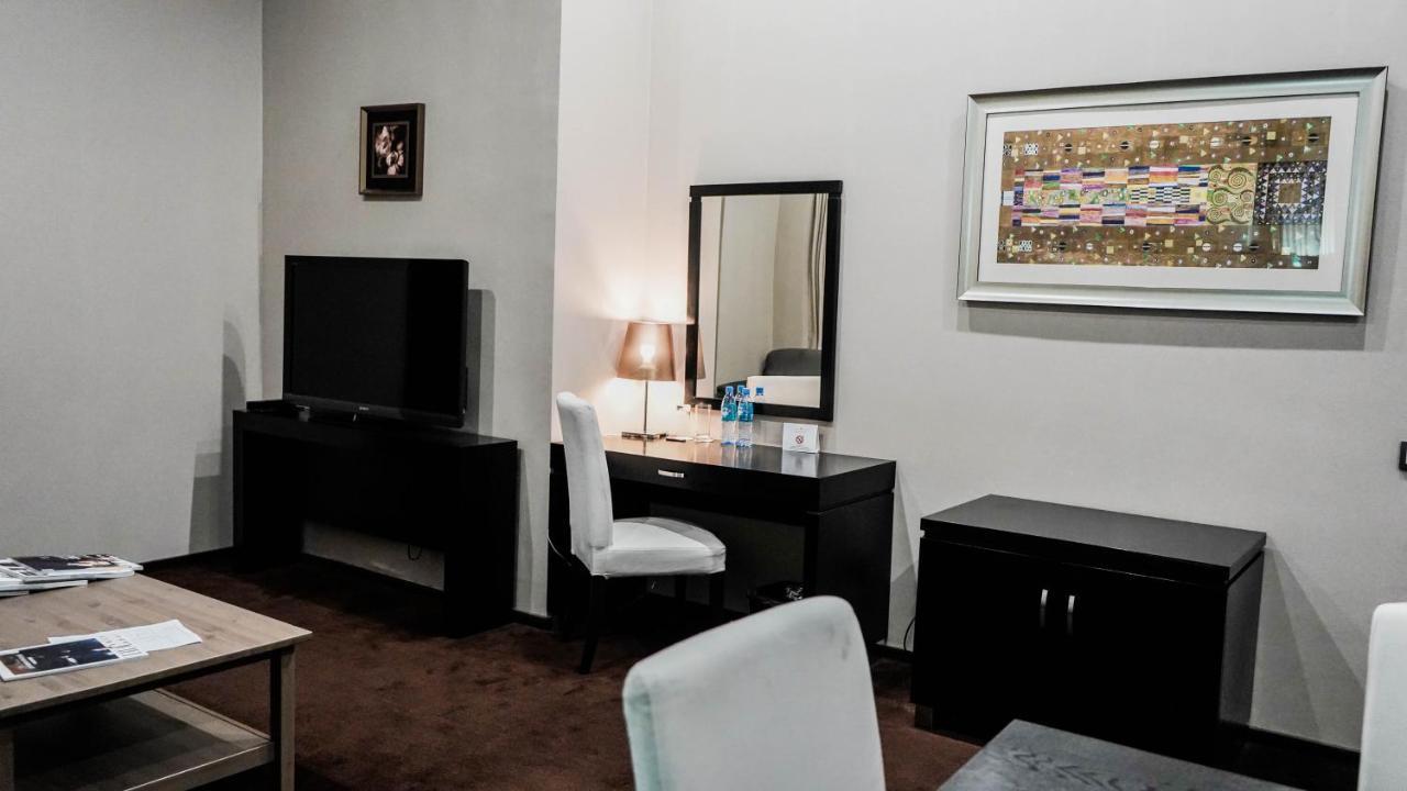 Jelsomino Boutique Hotel Asztana Kültér fotó
